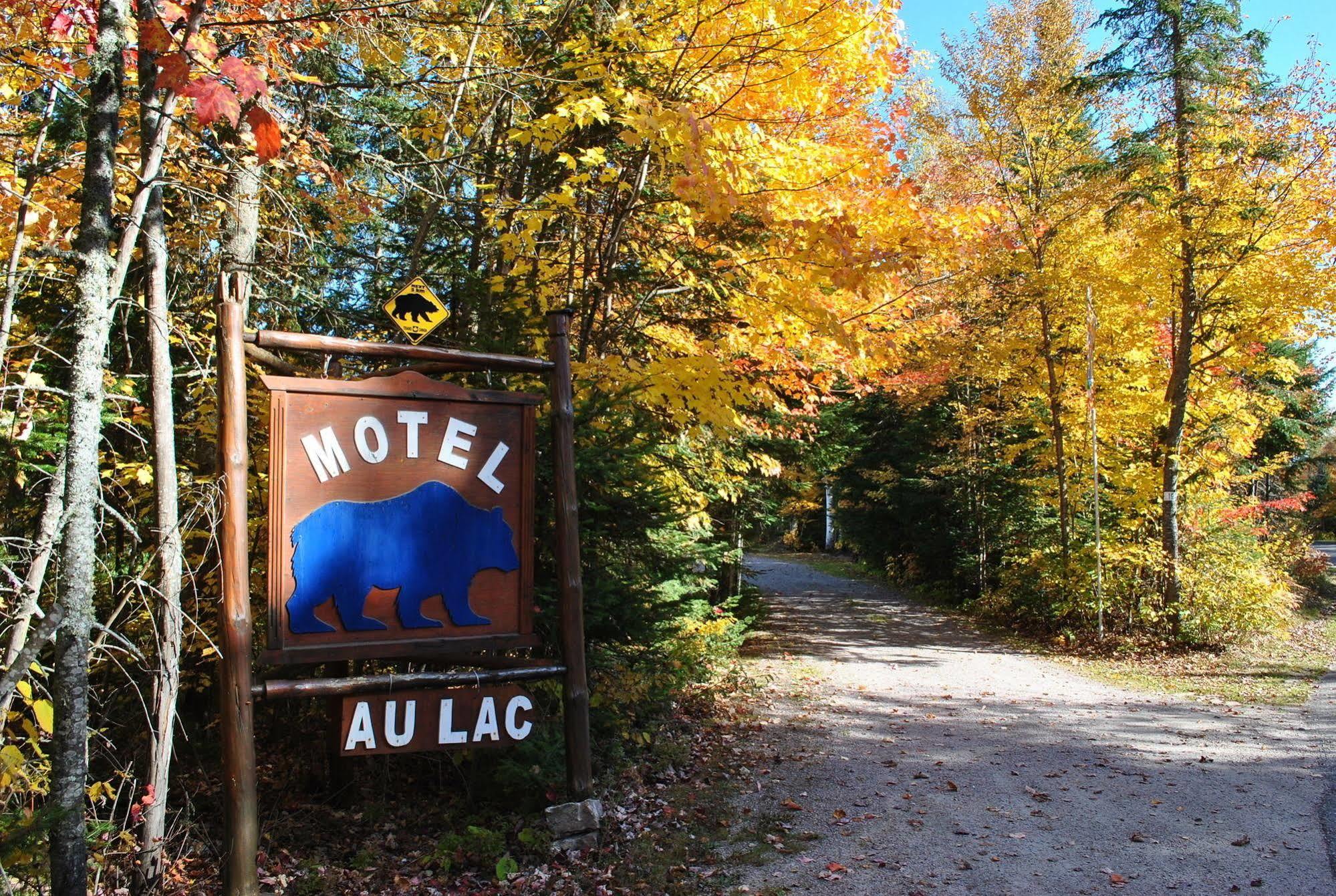 Motel Ours Bleu Lac-Saguay Exteriér fotografie