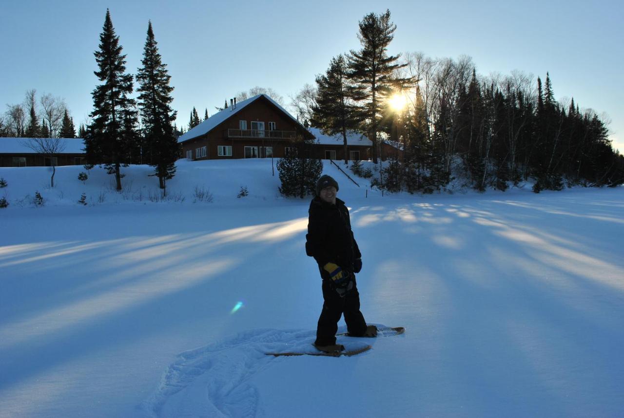 Motel Ours Bleu Lac-Saguay Exteriér fotografie